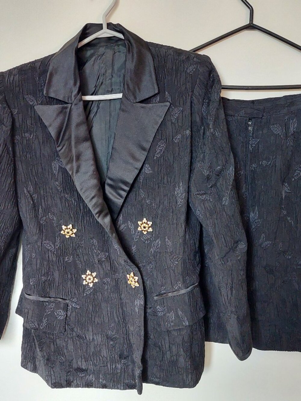Vintage two-piece skirt suit crinkled jacquard texture Tailored Custom Made Sz 6